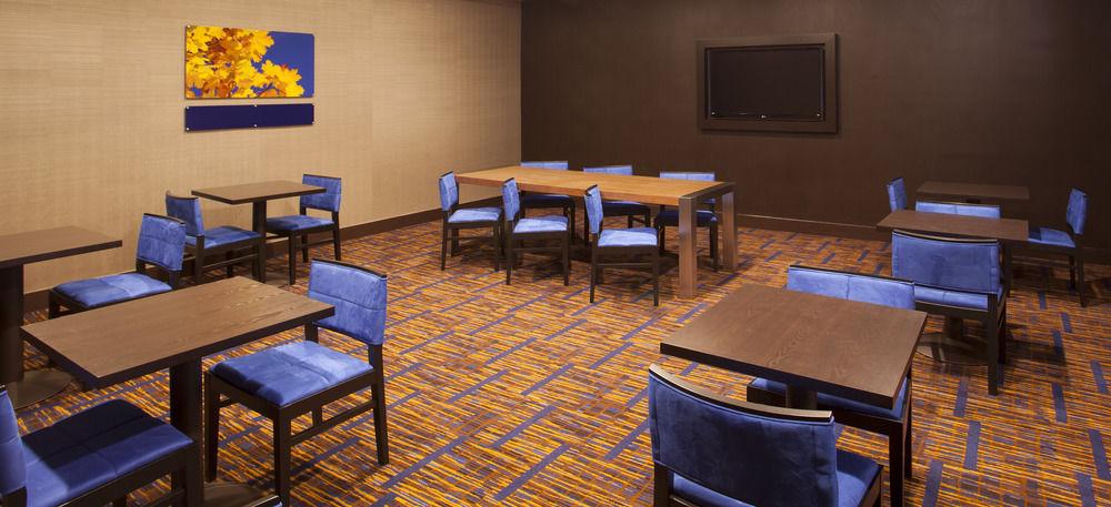 Courtyard By Marriott Charlotte Airport Loso מראה חיצוני תמונה