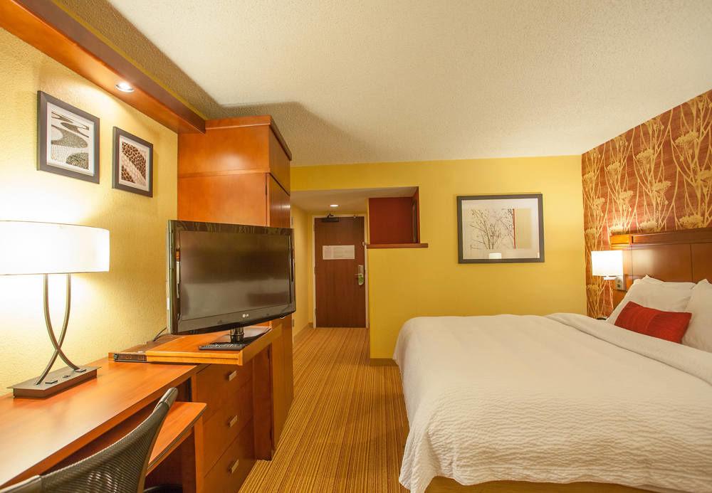 Courtyard By Marriott Charlotte Airport Loso מראה חיצוני תמונה