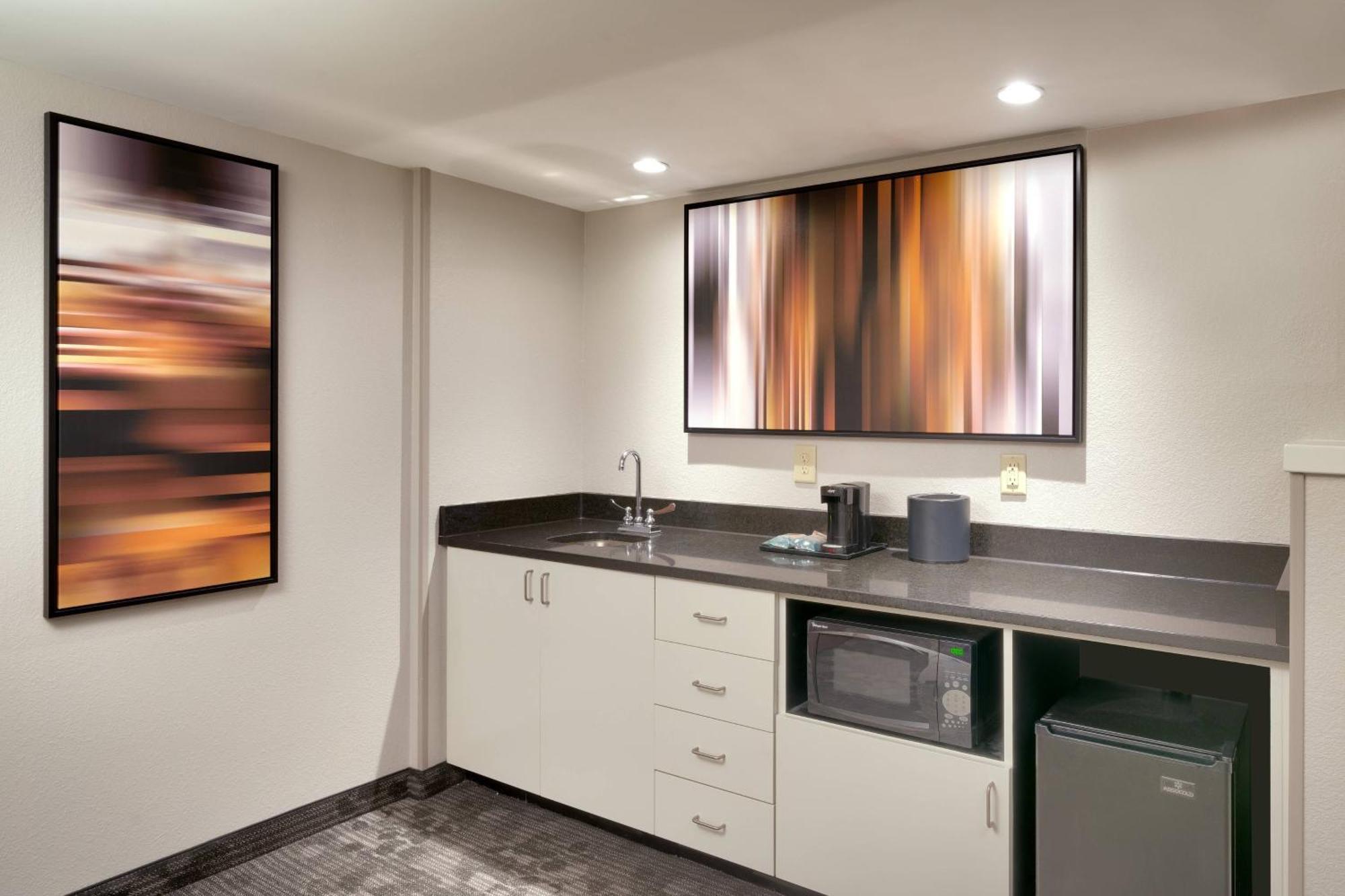 Courtyard By Marriott Charlotte Airport Loso מראה חיצוני תמונה