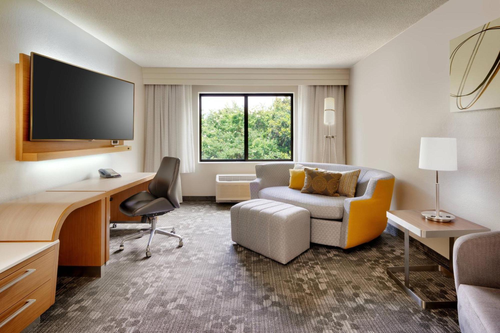 Courtyard By Marriott Charlotte Airport Loso מראה חיצוני תמונה