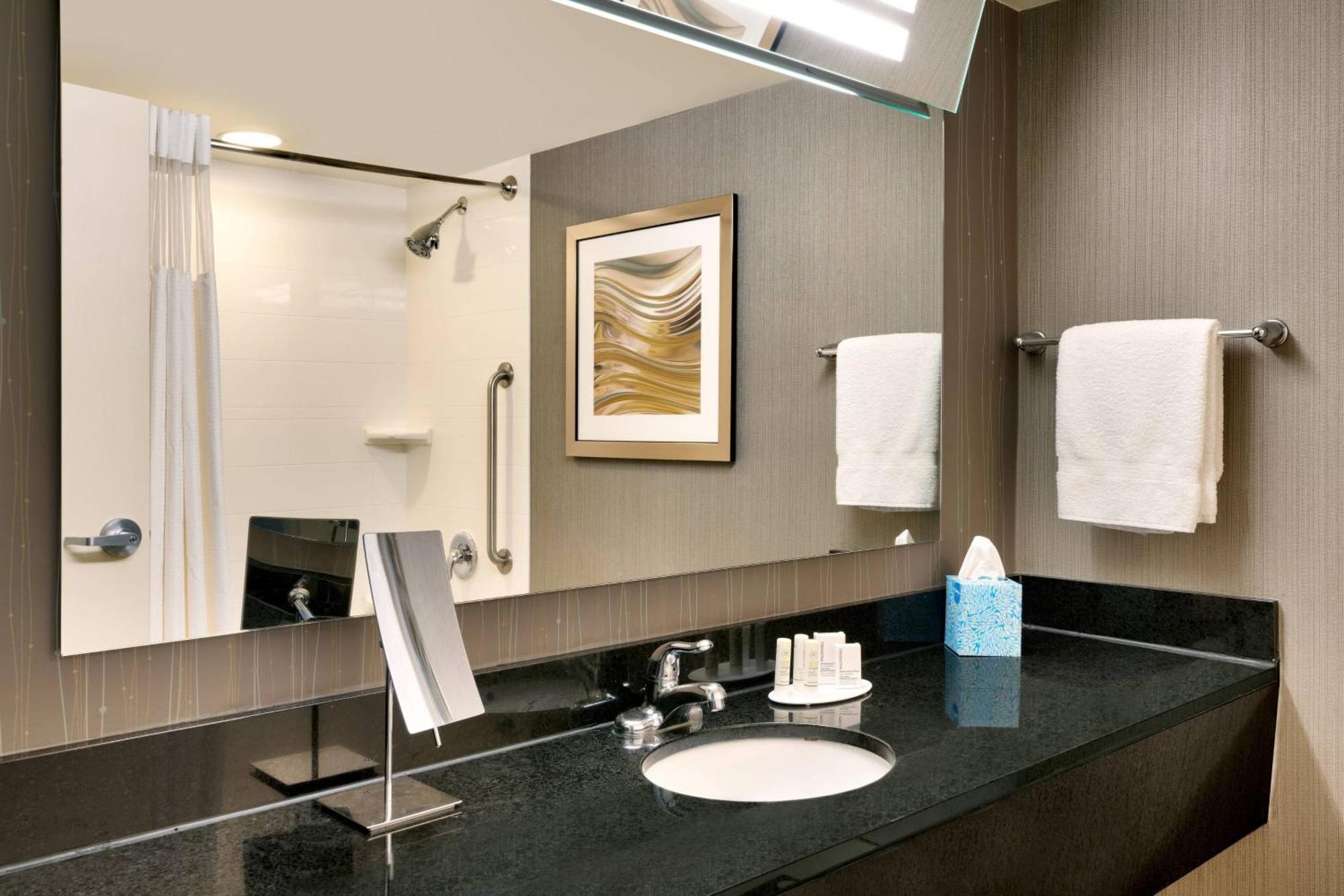 Courtyard By Marriott Charlotte Airport Loso מראה חיצוני תמונה