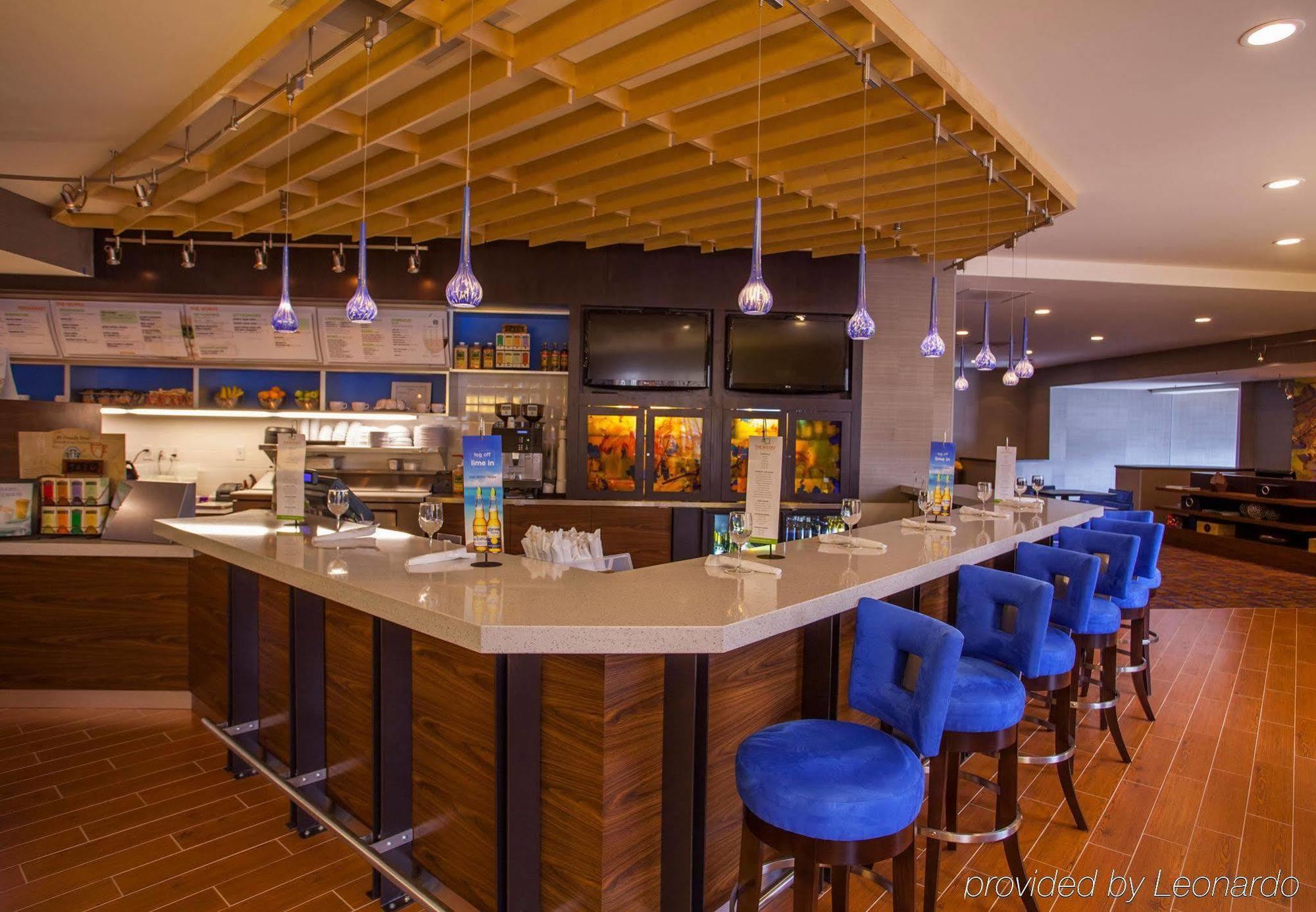 Courtyard By Marriott Charlotte Airport Loso מסעדה תמונה