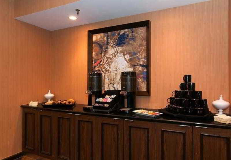 Courtyard By Marriott Charlotte Airport Loso מראה חיצוני תמונה
